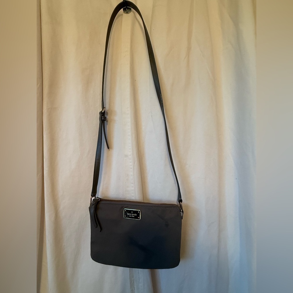 KATE SPADE Wilson Road Madelyne Grey Nylon Crossbody Bag #WKRU4920 Pre-Loved